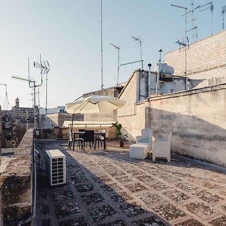 Convivo Apartment Palazzo Galateo - Private Rooftop Terrace Лече Екстериор снимка