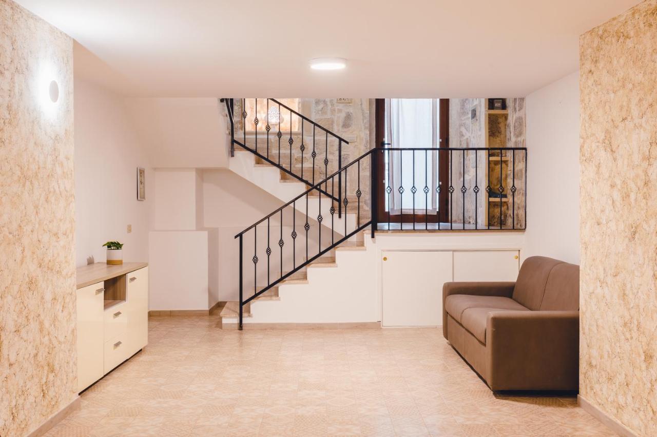 Convivo Apartment Palazzo Galateo Лече Екстериор снимка