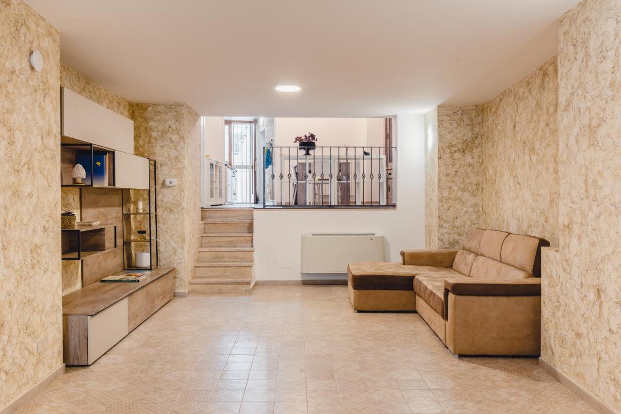 Convivo Apartment Palazzo Galateo Лече Екстериор снимка