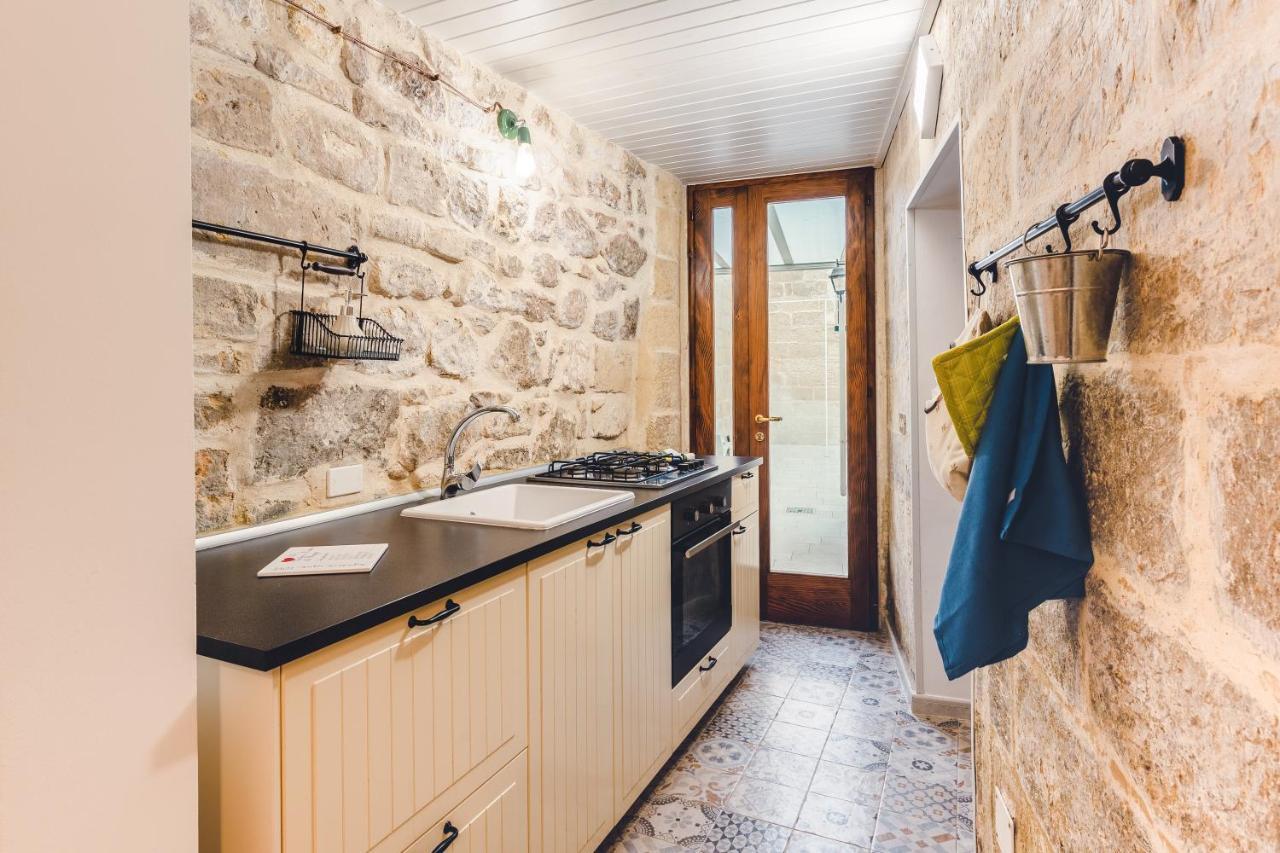 Convivo Apartment Palazzo Galateo Лече Екстериор снимка