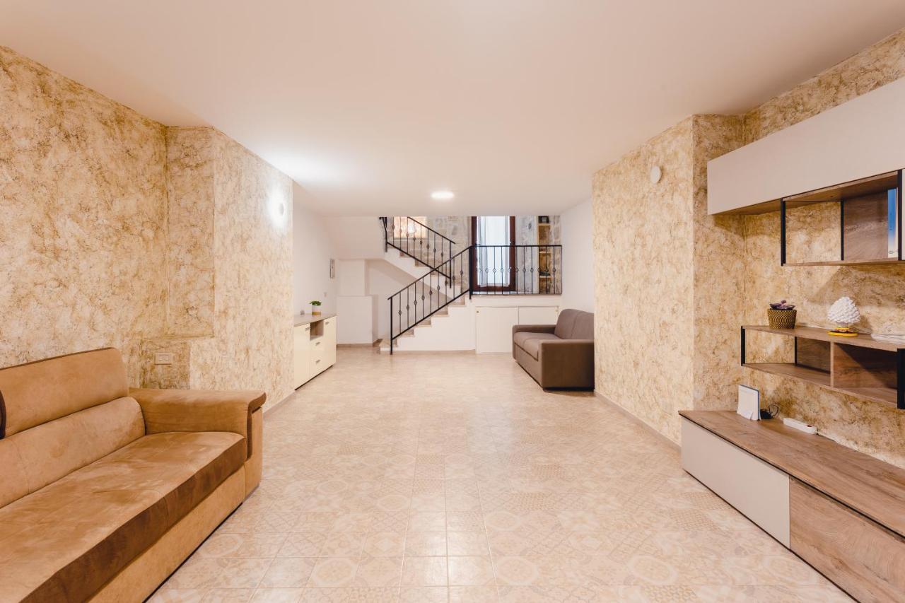Convivo Apartment Palazzo Galateo Лече Екстериор снимка