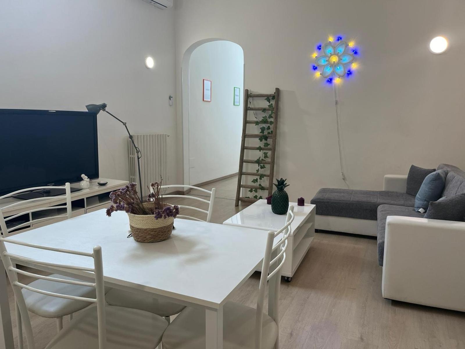 Convivo Apartment Palazzo Galateo Лече Екстериор снимка